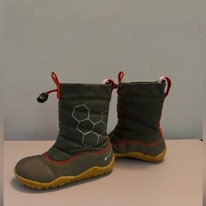 Vivo barefoot boot for any imaginable season!